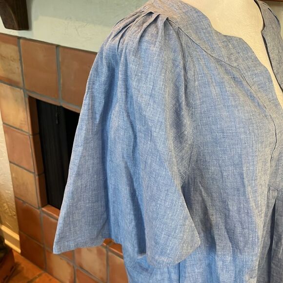 POMANDER PLACE Chambray Finley Flutter Sleeve Top, size M - Picture 5 of 10